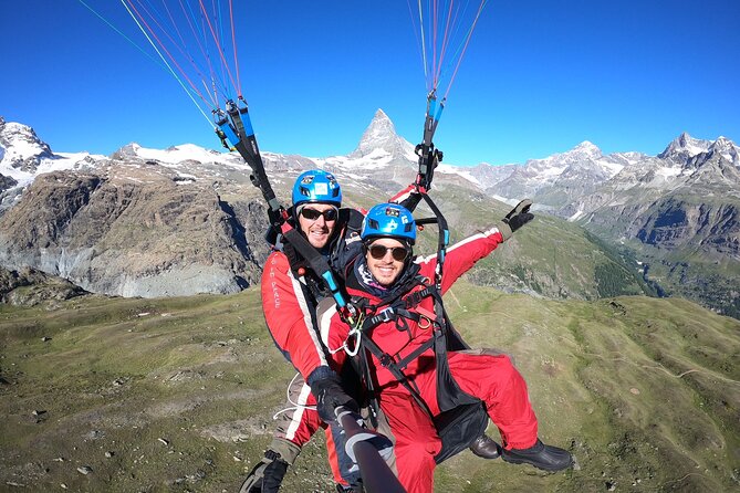 Panoramic Paragliding Flight in Zermatt Matterhorn